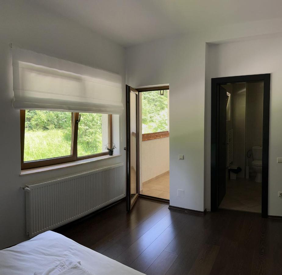 Vila 7 Predeal - Unique Location In The Forest Buitenkant foto